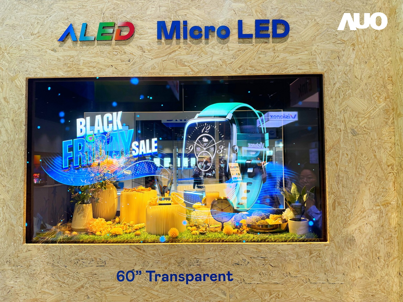 88BIFA領先業界打造「60吋高透明度Micro LED顯示器」，具高穿透率、低繞射、高亮度、無縫拼接等優勢，展現如家庭玄關窗屏、商品展示櫥窗，或觀光運具的導覽窗屏之應用潛力，獲台灣精品標誌